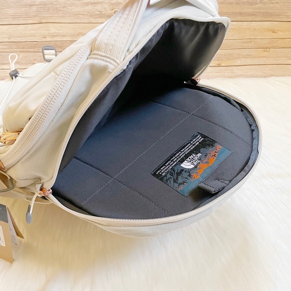 The North Face Women’s Borealis 27 Liter Backpack In Vintage White - Picture 7 of 8